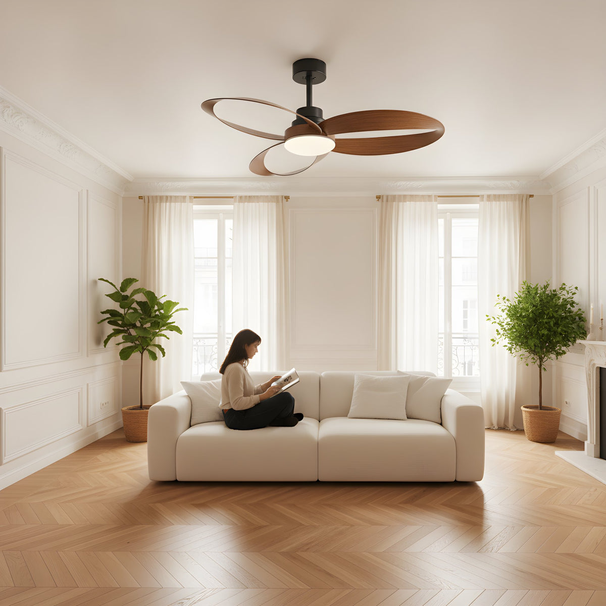 Salon calme avec ventilateur de plafond